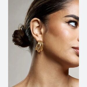 Club London Dua Gold  Layered Triple Hoops